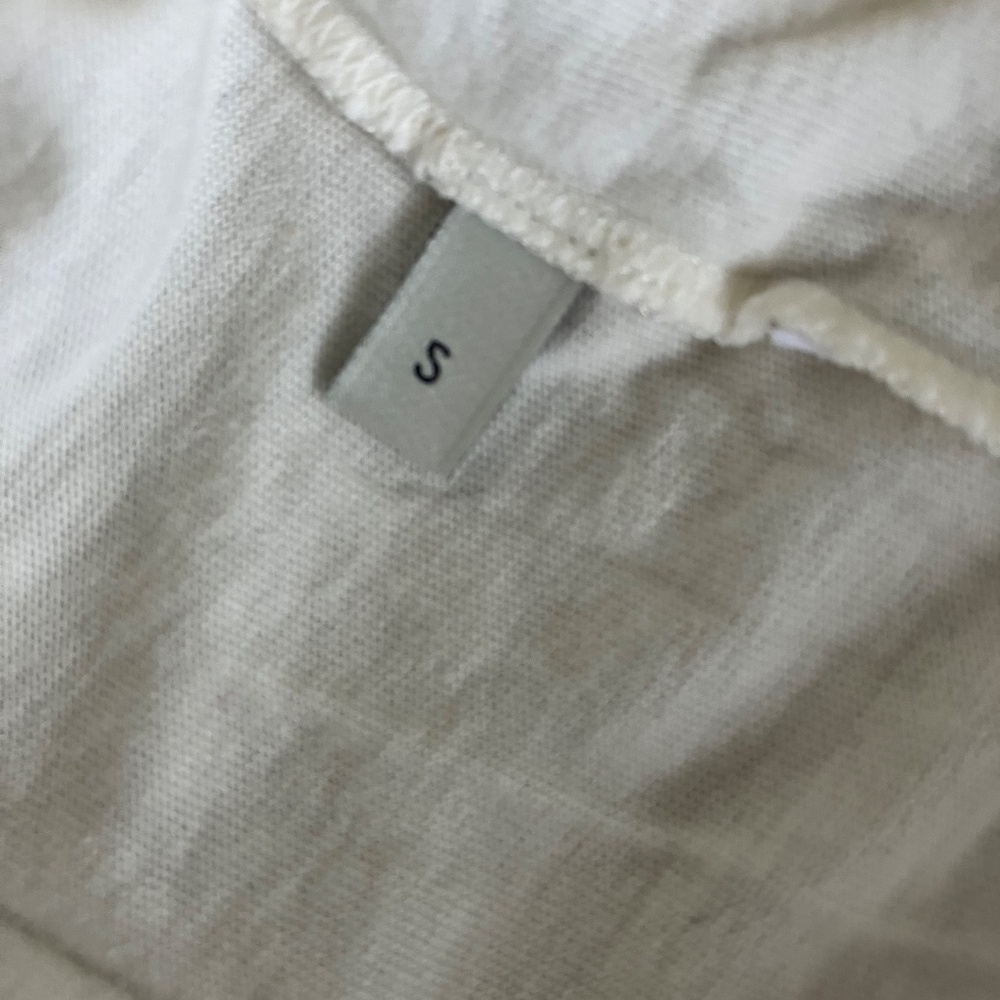 Gucci Rabbit Embroidered T-Shirt - Picture 5 of 6